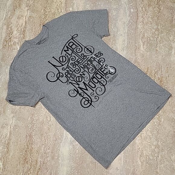 FANTASTIC BEASTS CRIMES OF GRINDELWALD WOMENS NEW WITH TAG TEE SIZE MEDIUM - Picture 2 of 7
